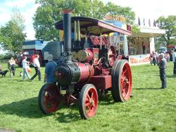 Traction engine