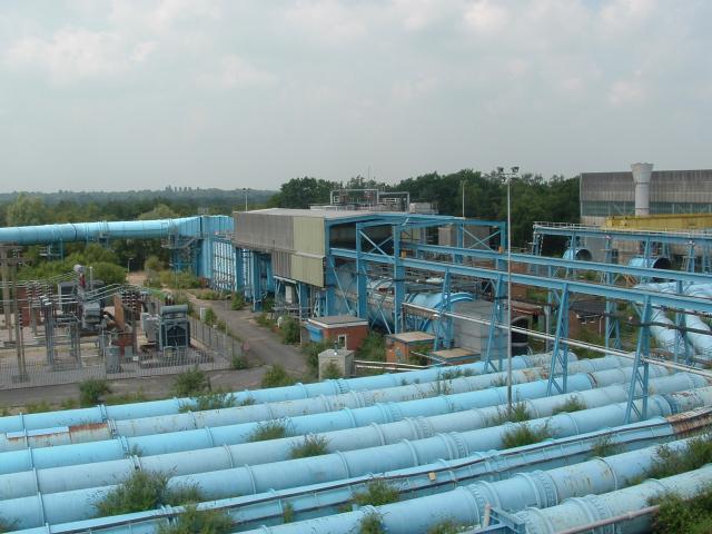 Pyestock, High pressure pipes.jpg